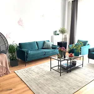 Bpr Kyanit Design With A/c Appartement