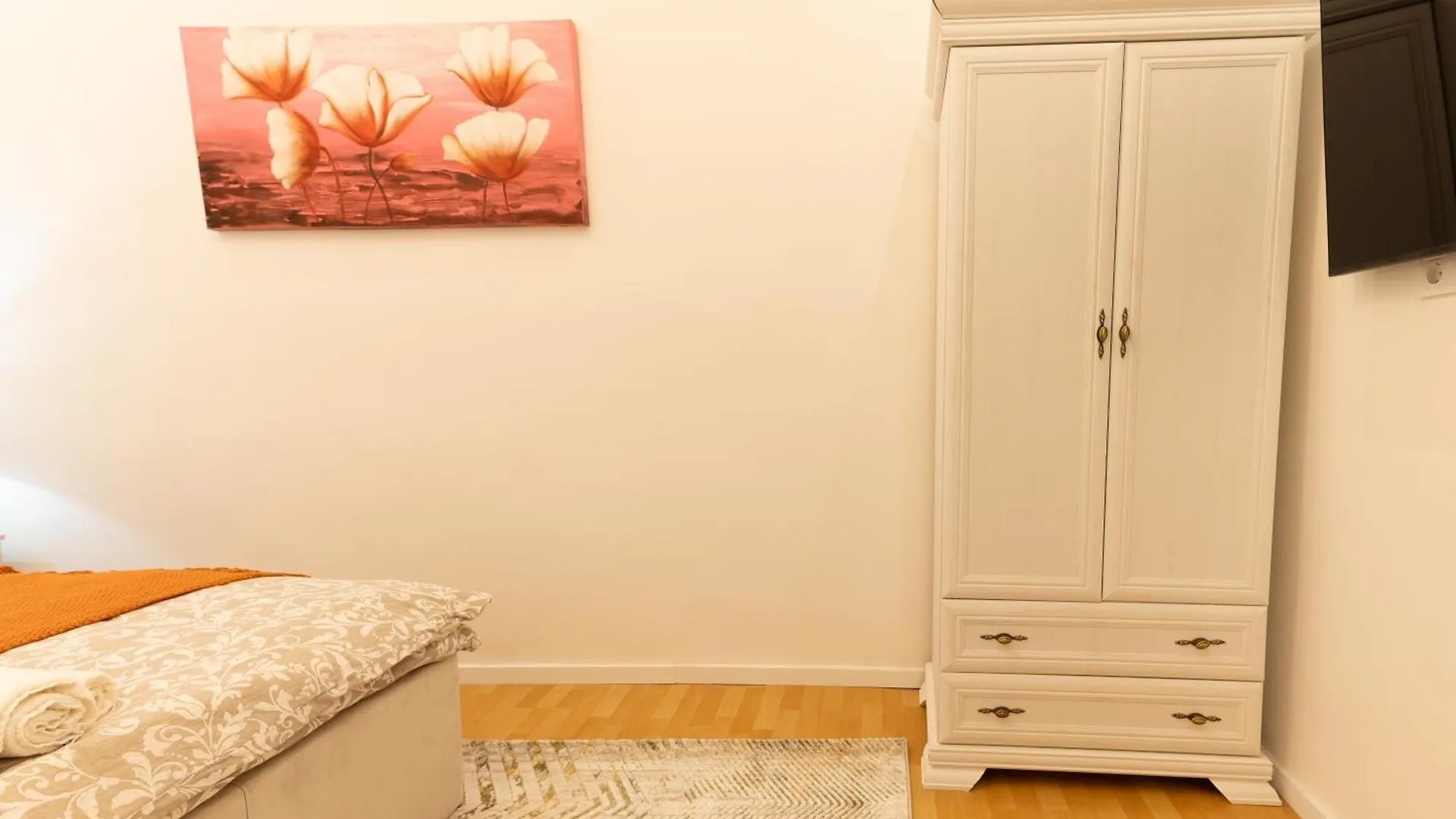 Superior N' Cozy Mozsar 6 Suite In The Heart Of Budapest Hungary