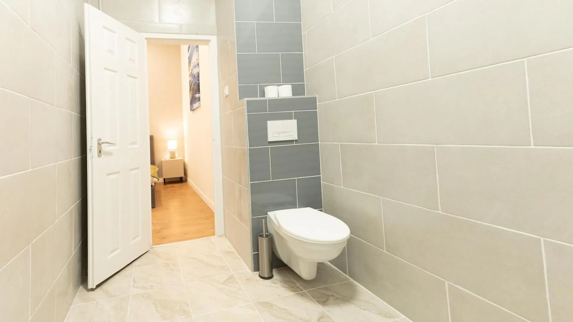 Superior N' Cozy Mozsar 6 Suite In The Heart Of Budapest Apartment